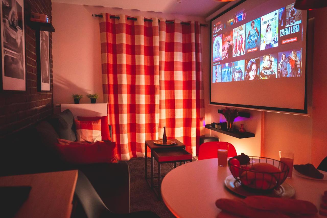 Movie Jacuzzi Apartment At The Main Station By Noclegi Renters Kraków Exteriör bild