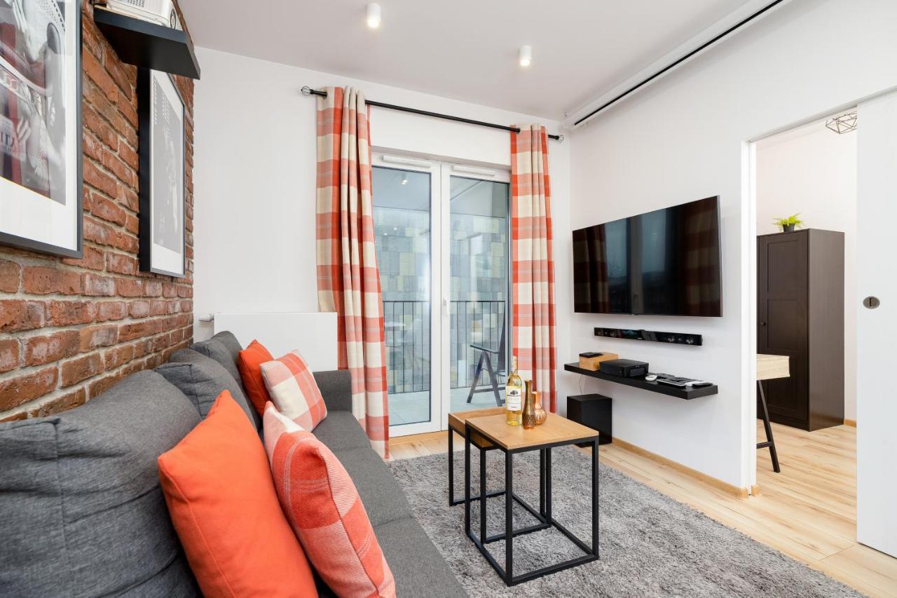 Movie Jacuzzi Apartment At The Main Station By Noclegi Renters Kraków Exteriör bild