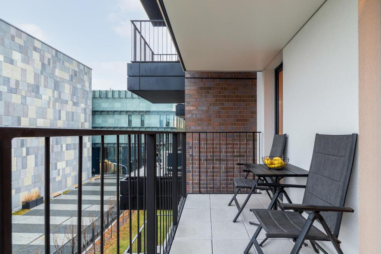Movie Jacuzzi Apartment At The Main Station By Noclegi Renters Kraków Exteriör bild